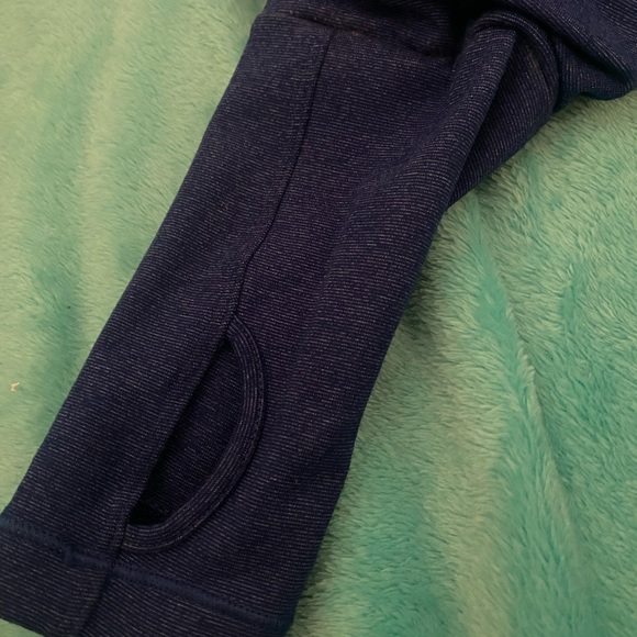 Under Armour Jacket very comfortable - Picture 4 of 7